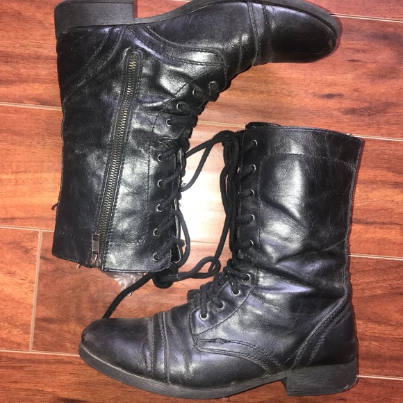 American Eagle Outfitters Black Combat Boots - Picture 3 of 6